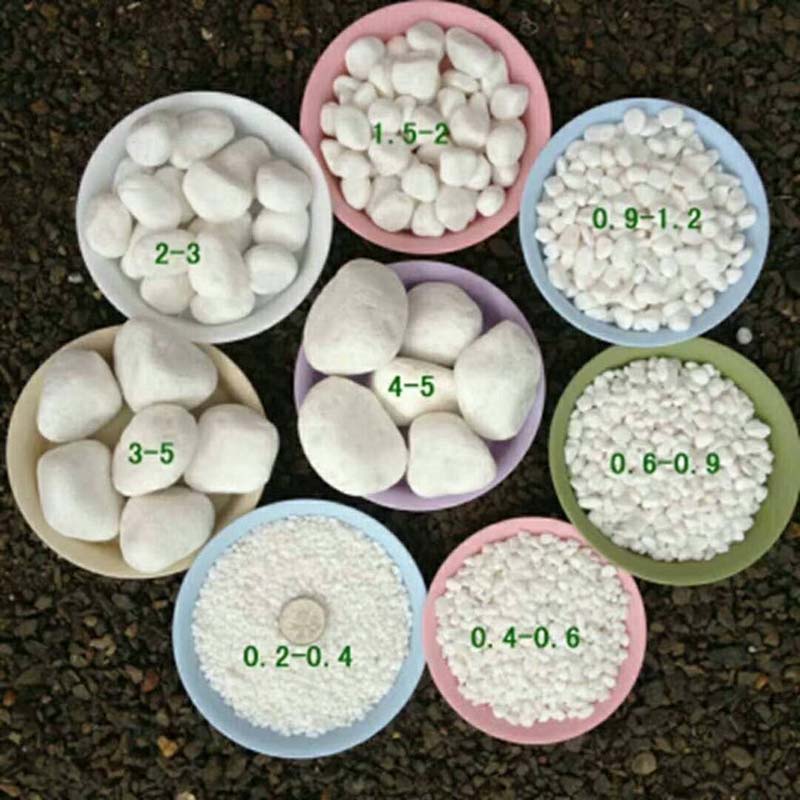 白色機(jī)米石